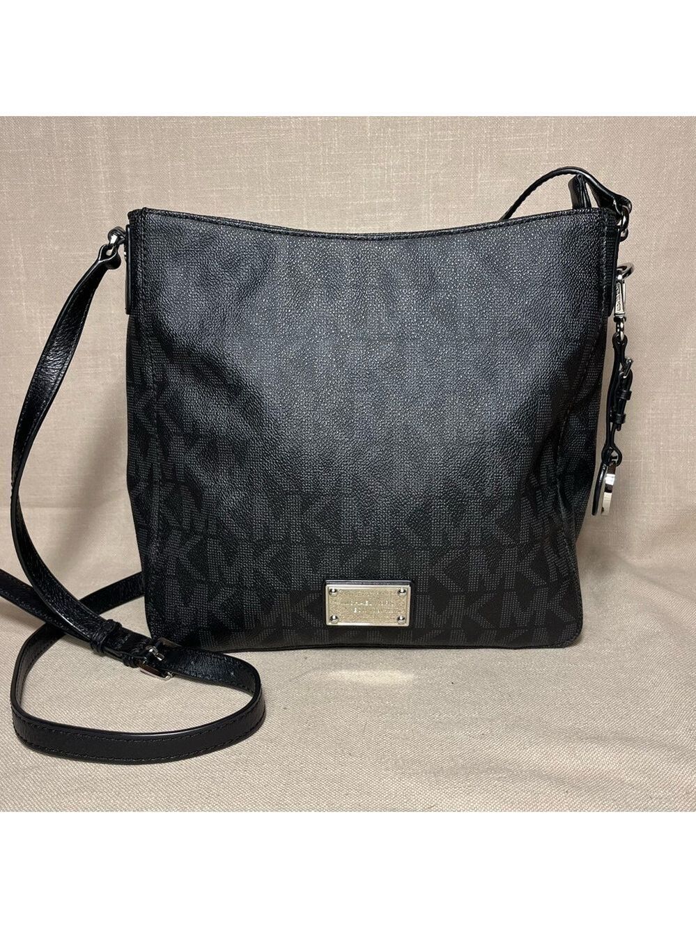 Michael Kors Women’s Jet Set Large Messenger Crossbody Black Logo Travel Bag